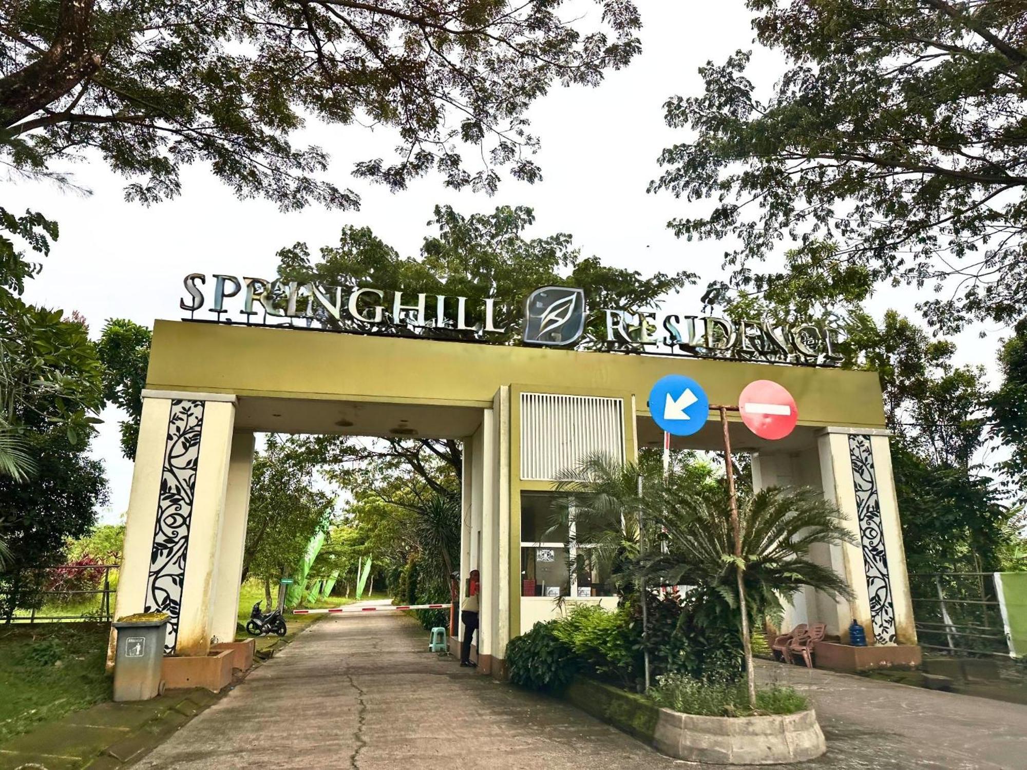 Blessimore Springhill 4Br Palembang Kültér fotó