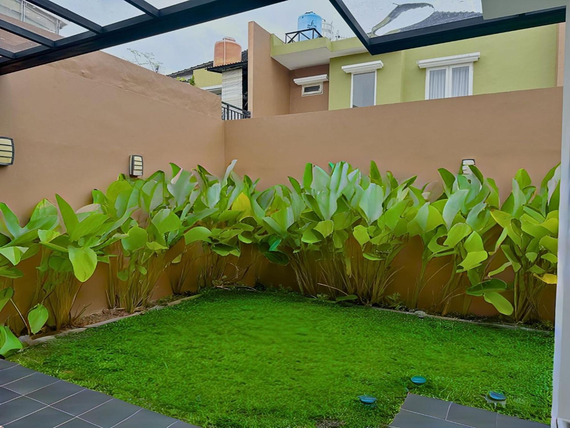 Blessimore Springhill 4Br Palembang Kültér fotó